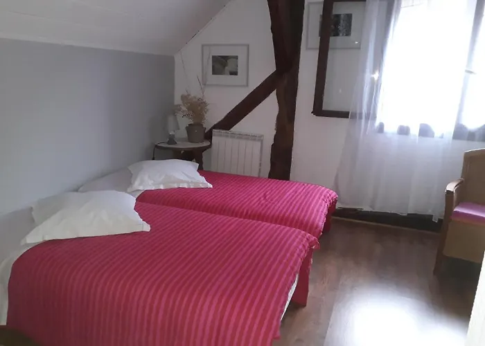 Chez Marie Nyaraló Ugine